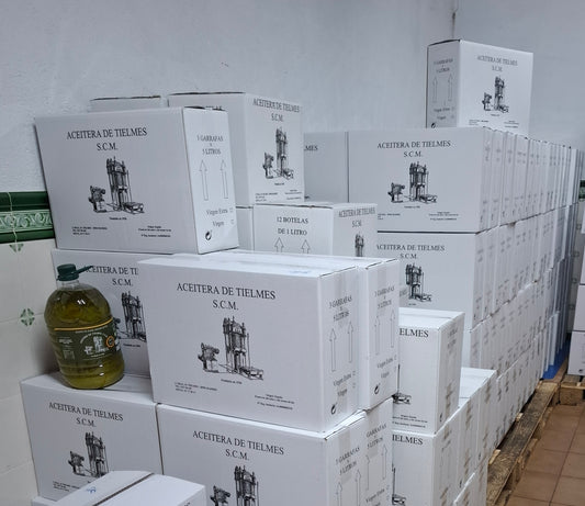 AOVE Coupage alta gama Picual y Cornicabra de aceitunas recogidas en Envero, campaña 24/25